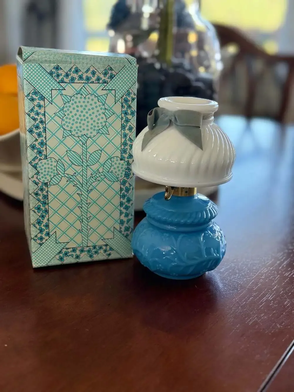 Vintage Avon Courting Lamp Charisma Cologne Decanter with Box